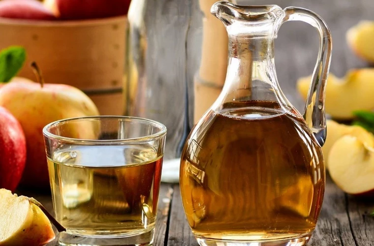 Вода с уксусом: полезные свойства